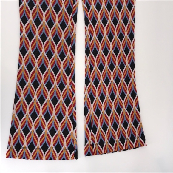 FREE PEOPLE GEO PRINT RETRO FLARE STRETCH PANTS 2 - Picture 5 of 8